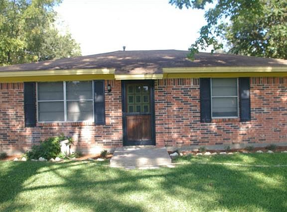 2nd image of 305 Kaufman St