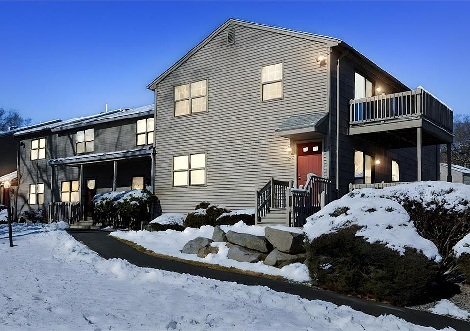 1st image of 402 Pinewood Dr