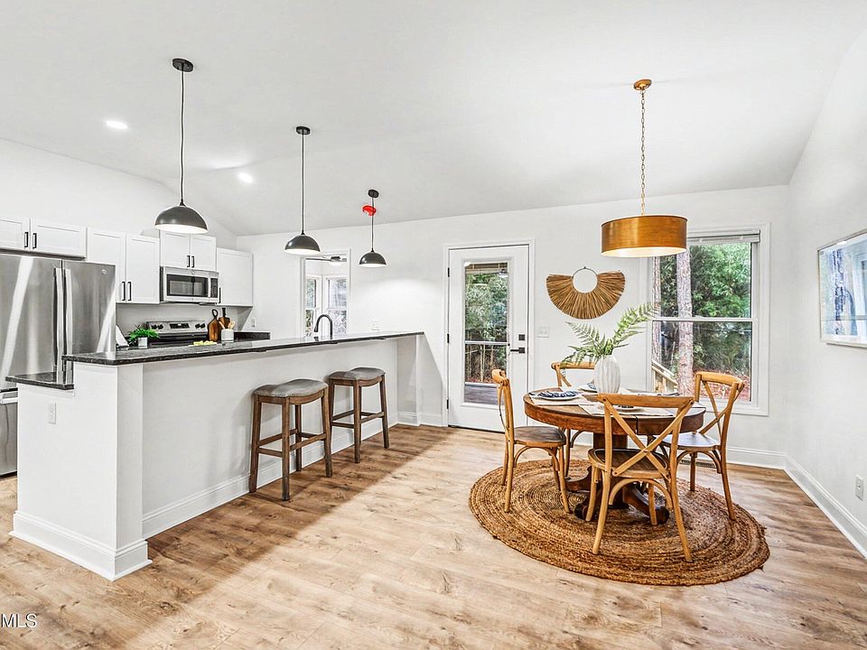 1st image of 15 Hilda Avenue