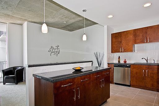 4th image of 300 S Australian Ave Unit 428