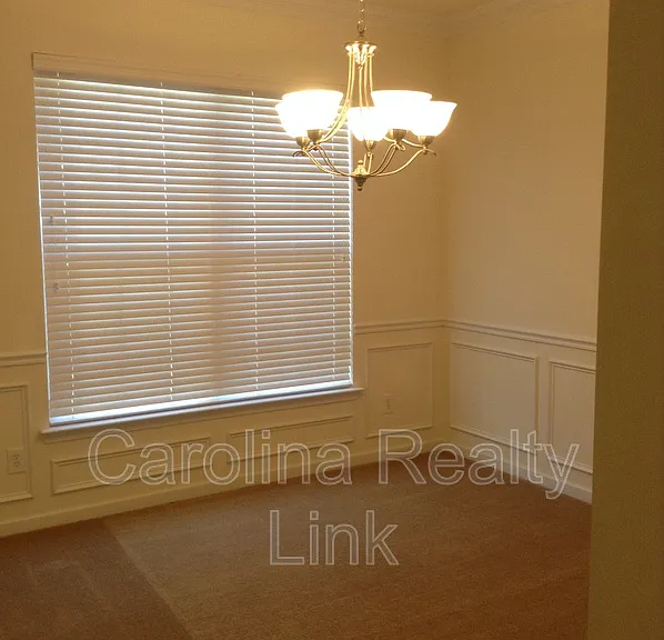7228 Handon Ln — Photo 2