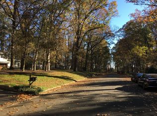 1 Oak Ln, Marlboro, NJ 07746