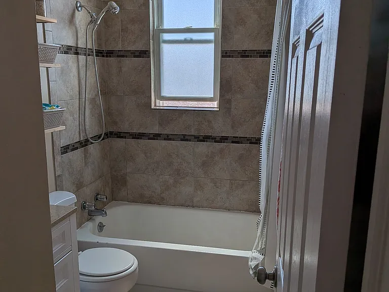 4061 N Melvina Ave #3 — Photo 7