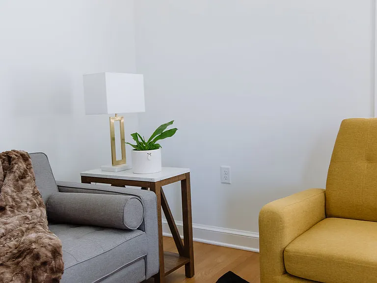 210 Lee Ave — Photo 14