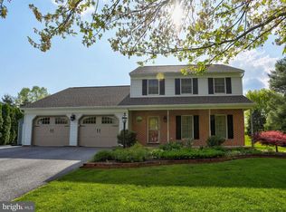 1070 Hearthstone Rd, Lancaster, PA 17603