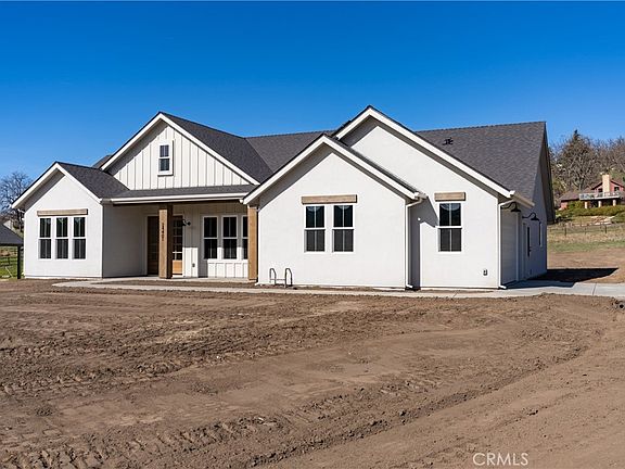 3rd image of 24401 Oaktree Ct