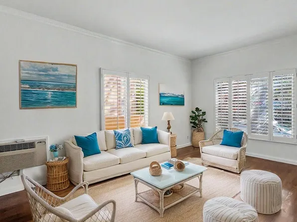 203 N Almont Dr APT 1, Beverly Hills, CA 90211