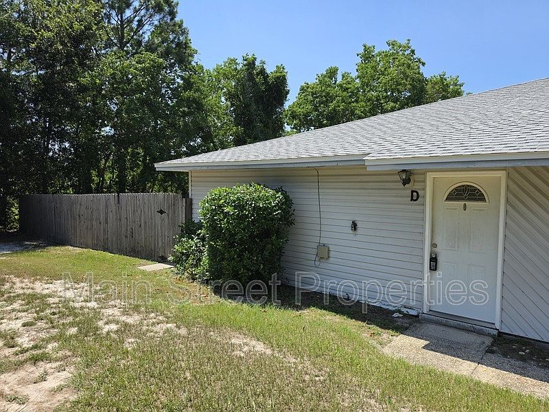 1st image of 3346 Green Briar Cir APT D