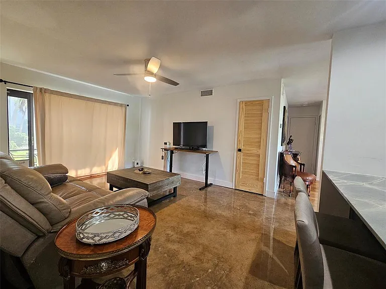 825 NW 13th St #110 — Photo 7