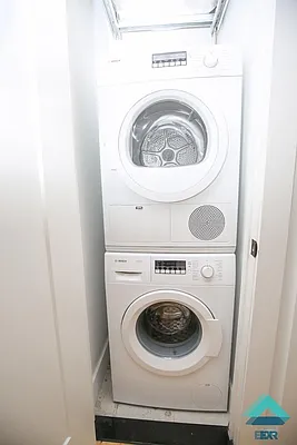 Rented by EXR | media 135