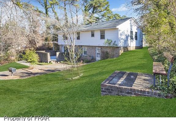 2nd image of 454 Balfour Pl