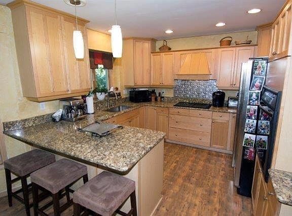 5th image of 5971 Country Ln