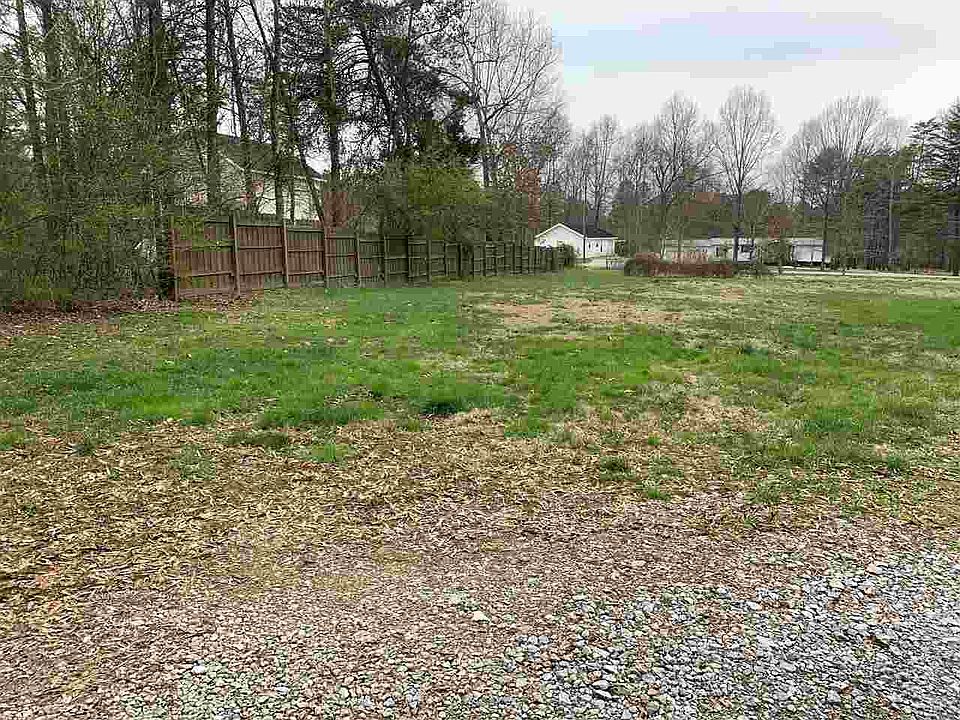 2nd image of 132 County Road 349