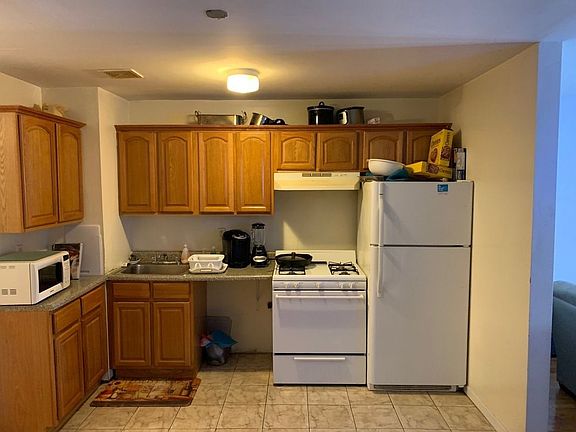 5th image of 924 Herkimer St #2