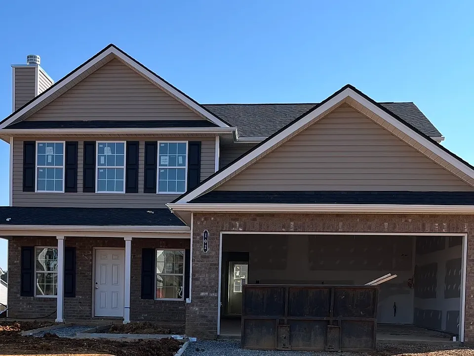 102 Llewellyn Ln