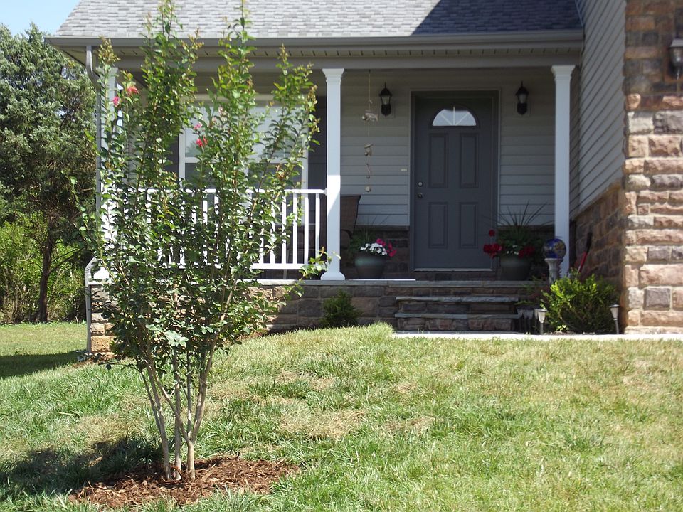 1st image of 816 Lightfoot Way
