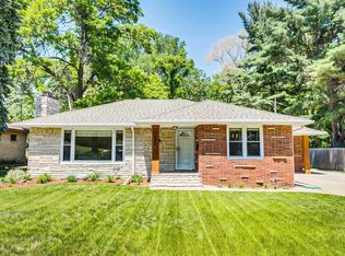 3822 Oak St N, Minneapolis, MN 55429