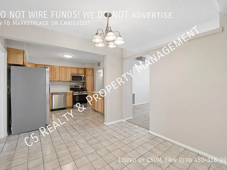 1418 W 7th Pl — Photo 9