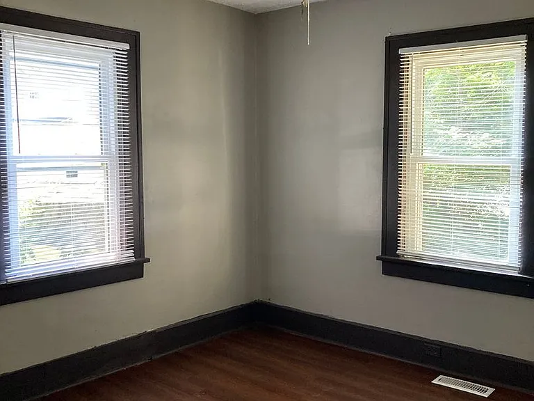 605 W Beechwood Ave — Photo 15
