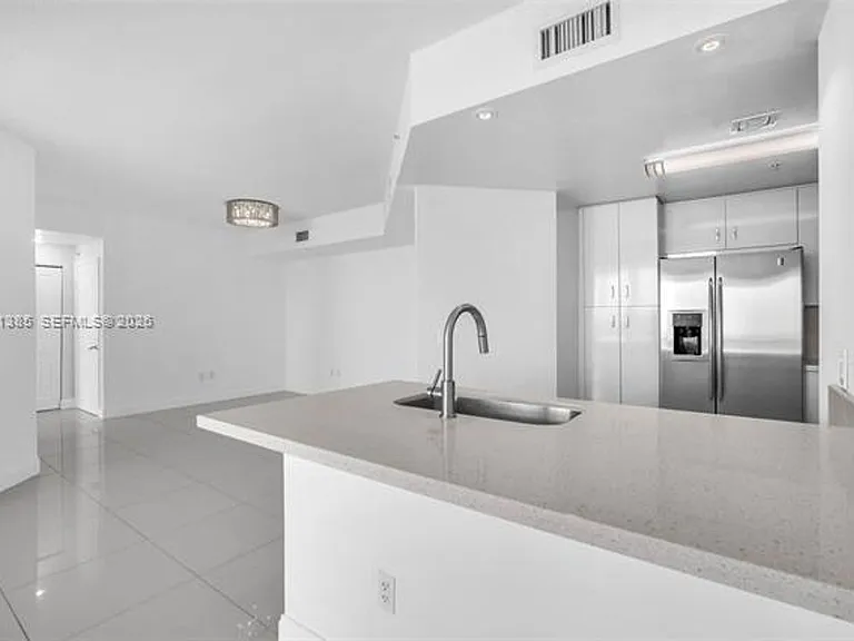 7900 Harbor Island Dr #1101 — Photo 21