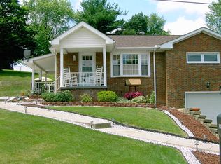 244 Laurel Dr, Greensburg, PA 15601