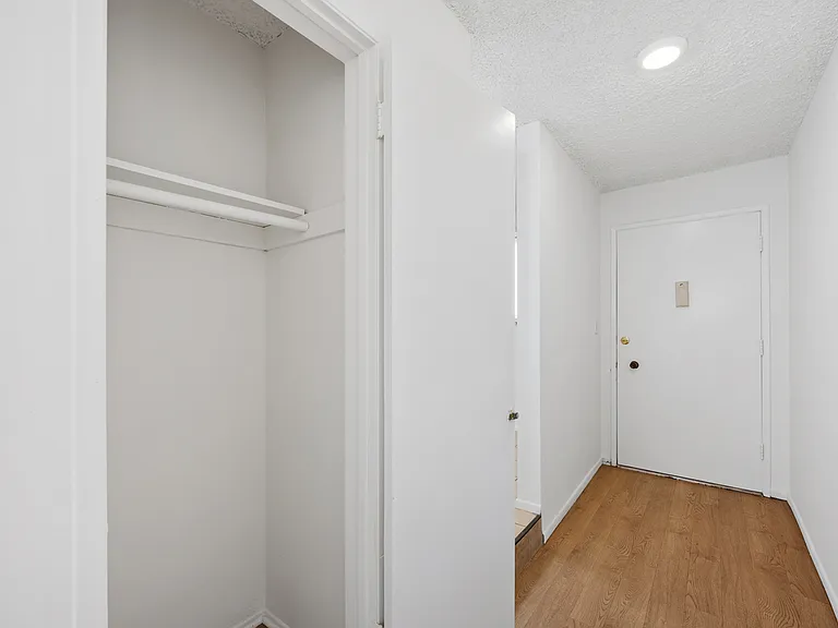11661 Goshen Ave #104 — Photo 29