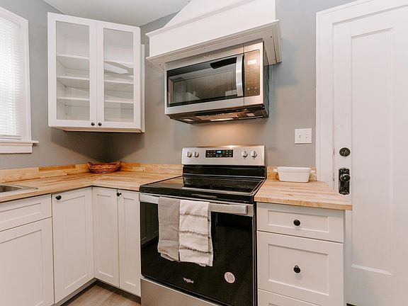 5th image of 2123 Cathedral Ave #1