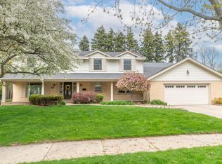 7638 Geralayne Cir, Wauwatosa, WI 53213