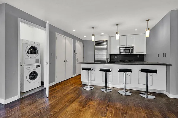 Sold by Level Group | media 4