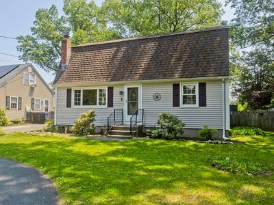 8 Field St, Southwick, MA, 01077
