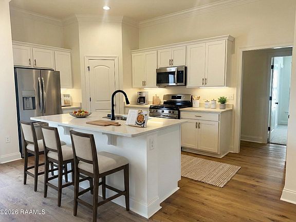 3rd image of 109 Lotus St