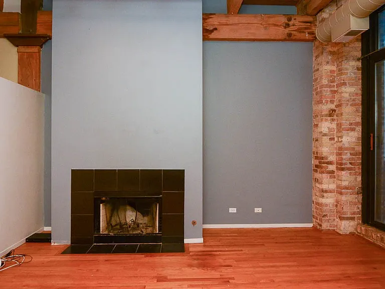 375 W Erie St #123 — Photo 11