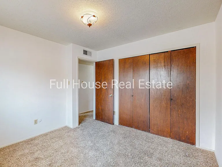 7309 Coulson Dr NE — Photo 10