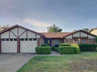 6913 Alexandria Ct, Fort Worth, TX 76133