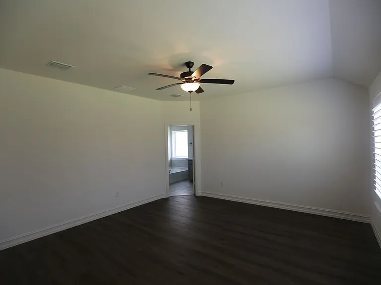 3412 Marginal Dr — Photo 31