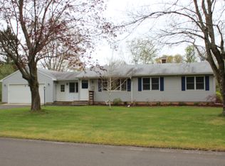 69 Edgewood Ct, Middlefield, CT 06455