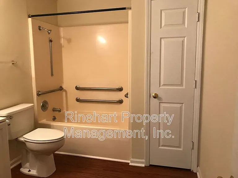 1112 Camden Ave #106 — Photo 11