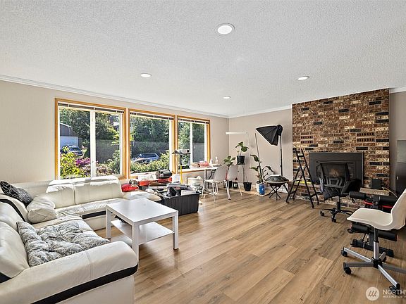 5th image of 2521 Talbot Crest Drive S