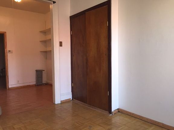 5th image of 209 Kingsland Ave APT 3R