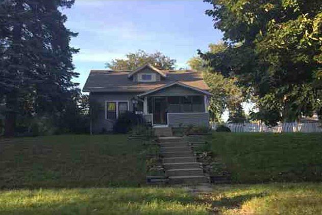 1st image of 320 6th St W