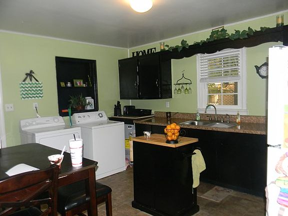 4th image of 1414 E Chaloner Dr