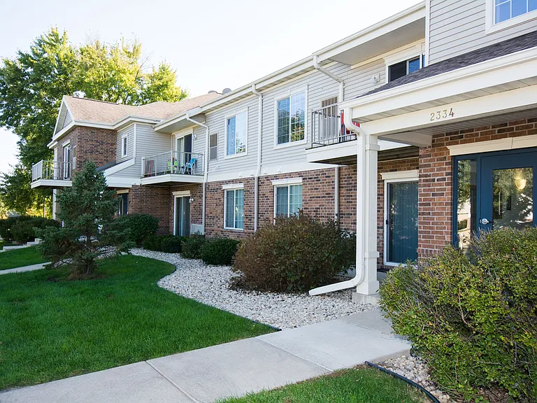 Hawks Ridge — Photo 12