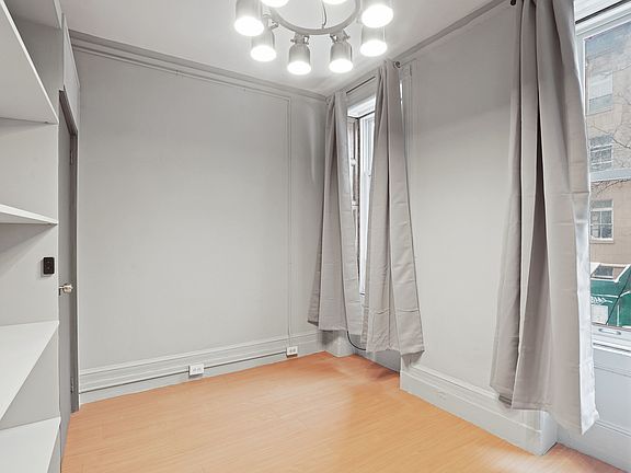 4th image of 336 W 47th St APT 2