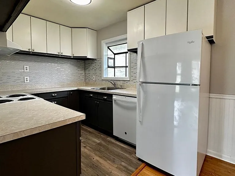 714 Culpeper St — Photo 3