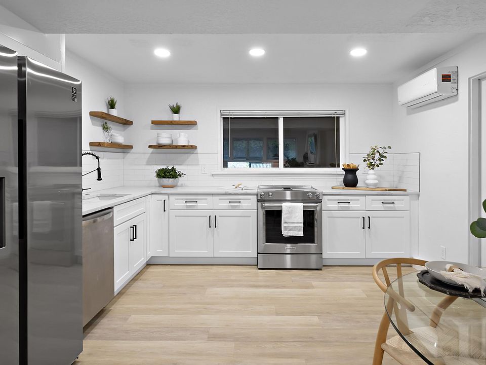 1st image of 14339 22nd Ave NE #B