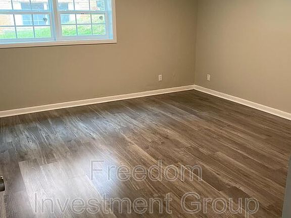 2nd image of 808 Burwind Ct #6