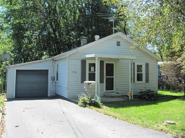 1426 3rd St photo 1