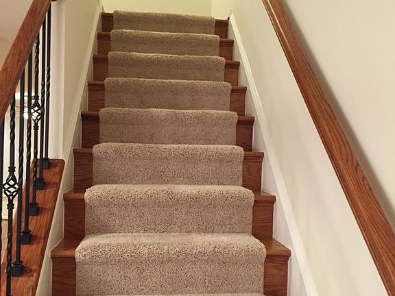 Steps - Lower to Main Level