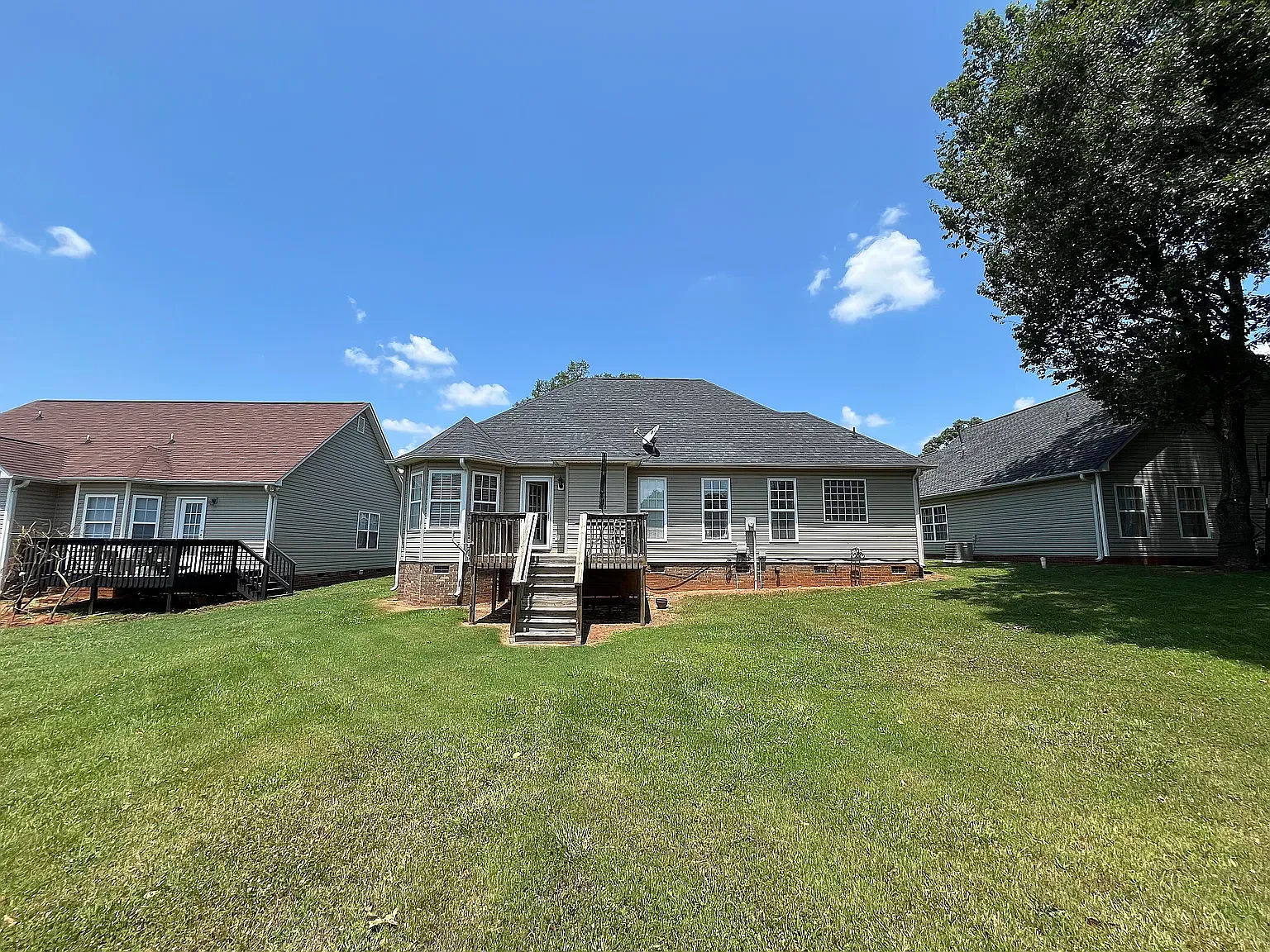 4 bed, 1600 sqft, $2,100 — Photo 3