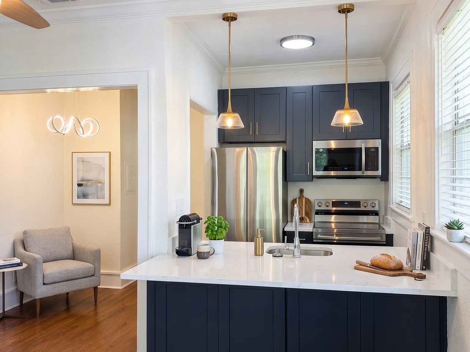 1 bed, 717 sqft, $2,250 — Photo 2